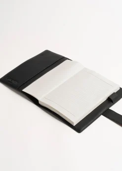 Cover Camelia in vero cavallino