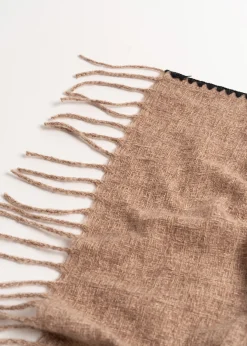 Sciarpa Shaggy con bordo a contrasto