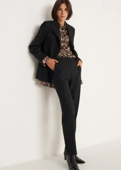 Tailleur Maculato con Pantalone a Gamba Stretta
