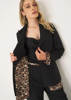 Tailleur Maculato con Pantalone a Gamba Larga