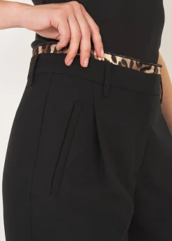 Tailleur Maculato con Pantalone a Gamba Larga